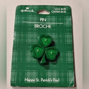 3/$25💙Hallmark Green Shamrock Pin Brooch